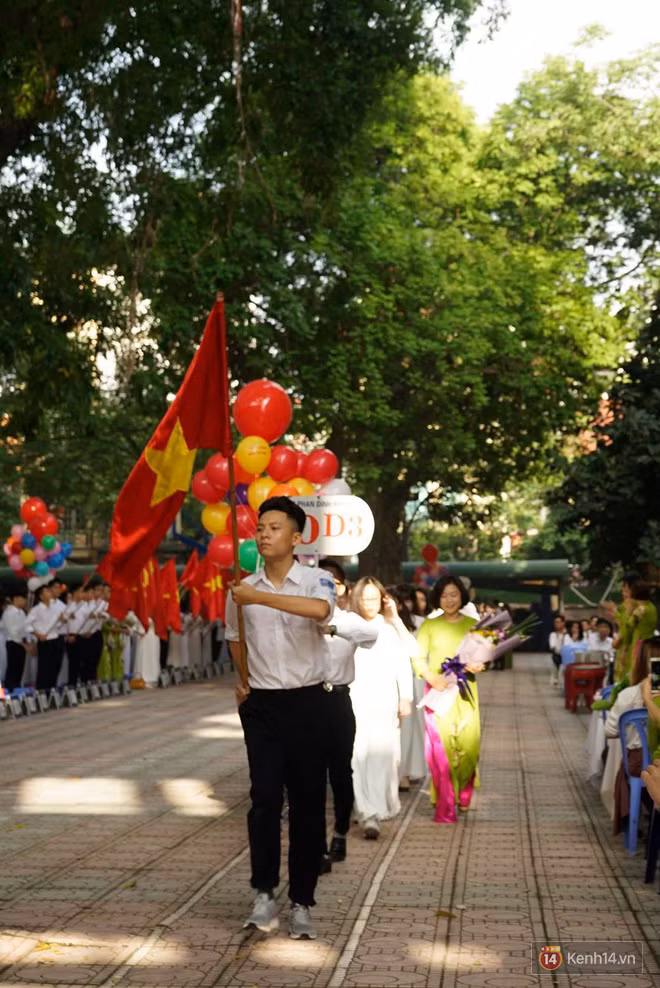 Những điều khác biệt trong lễ khai giảng của 10x mà thế hệ 8x, 9x sẽ ghen tỵ vì chẳng còn cơ hội trải nghiệm - Ảnh 13.