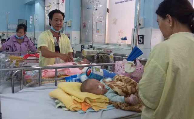 Sởi là một trong những bệnh truyền nhiễm nguy hiểm, nguy cơ lây lan nhanh