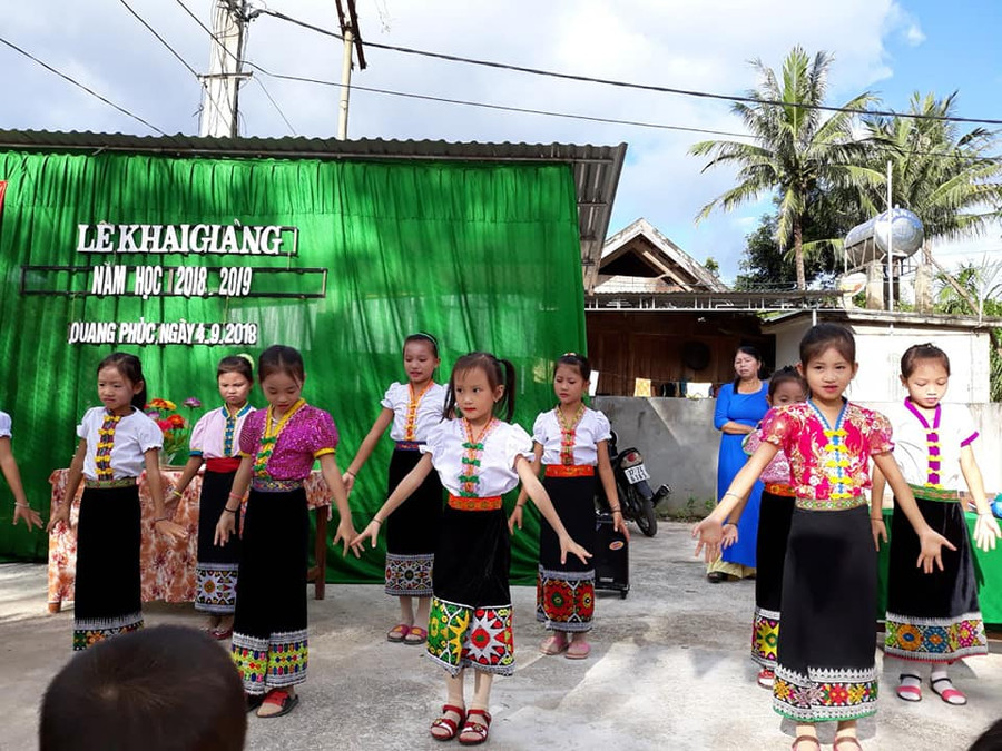 Lễ khai giảng còn được triển khai ở các điểm lẻ để đảm bảo sự công bằng cho tất cả học sinh Lễ khai giảng còn được triển khai ở các điểm lẻ để đảm bảo sự công bằng cho tất cả học sinh