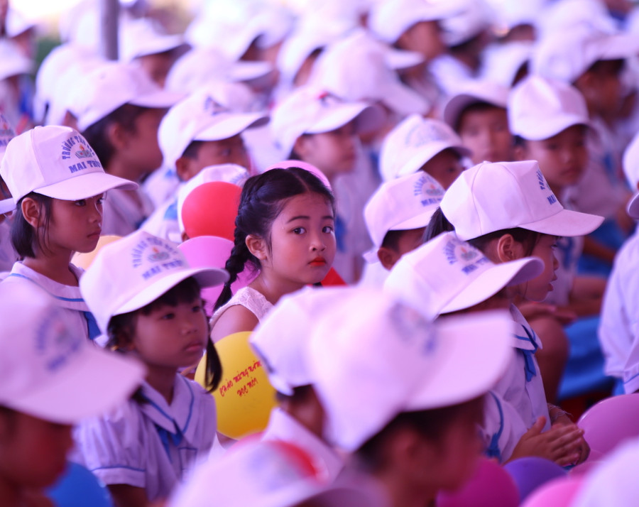 Những ánh mắt bỡ ngỡ đầu năm học mới của học sinh lớp 1