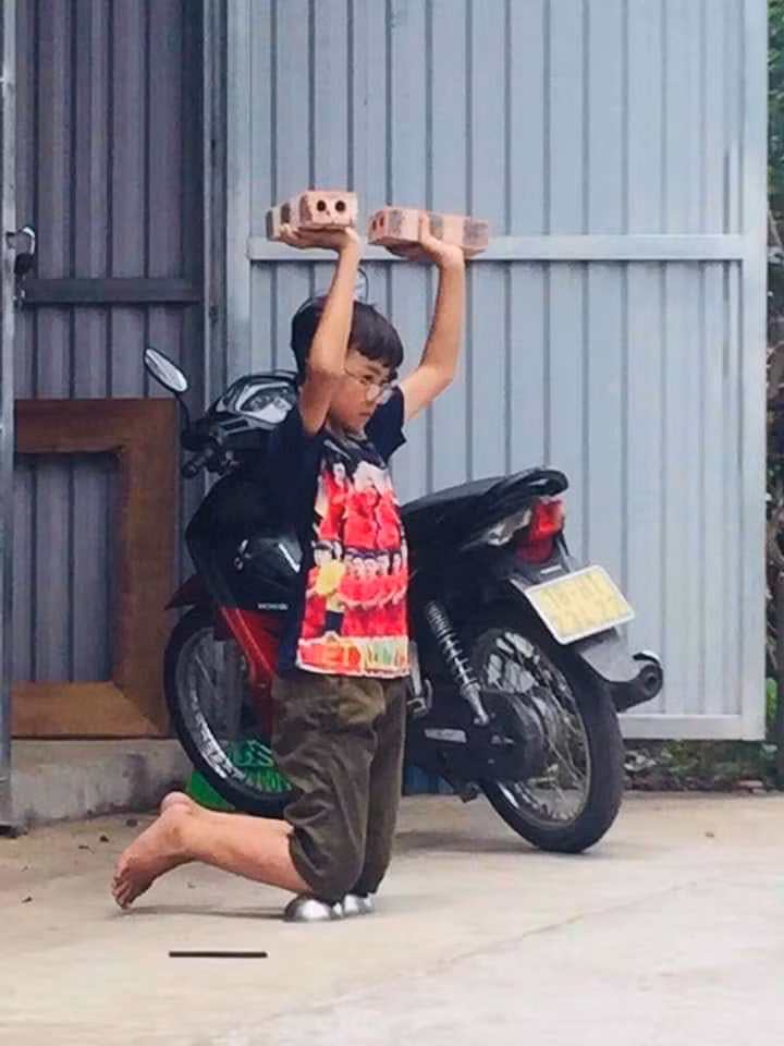 Thế này thì ai mà đỡ nổi Thế này thì ai mà đỡ nổi