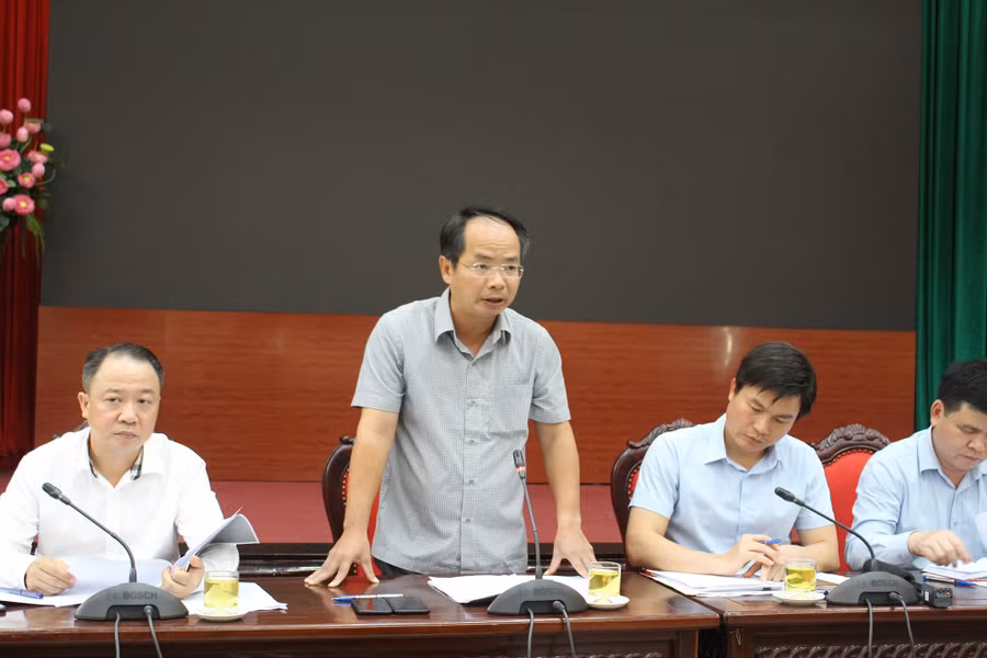 Phó Chánh Văn phòng UBND TP Hà Nội Lê Tự Lực phát biểu tại buổi giao ban báo chí