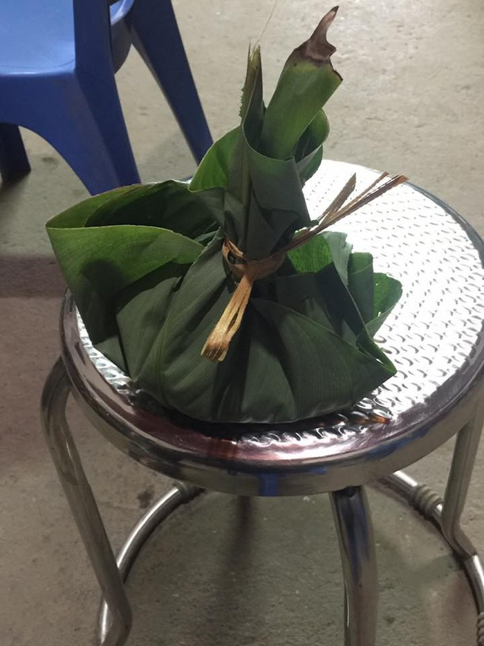  Phải gọi là đùm bánh chứ không phải gói bánh.