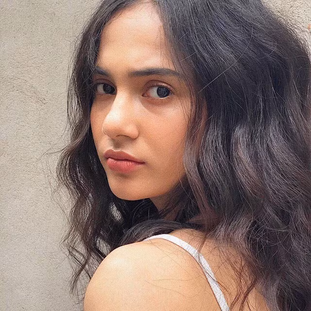 5 nữ sinh mang dòng máu lai có gương mặt và vóc dáng tuyệt đẹp ảnh 14