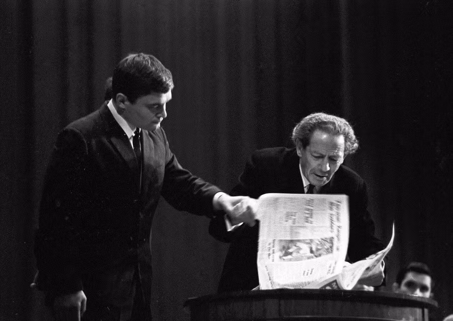 Wolf Messing - nhà thôi miên từng “cướp” ngân hàng thành công chỉ với tờ giấy trắng - Ảnh 2.