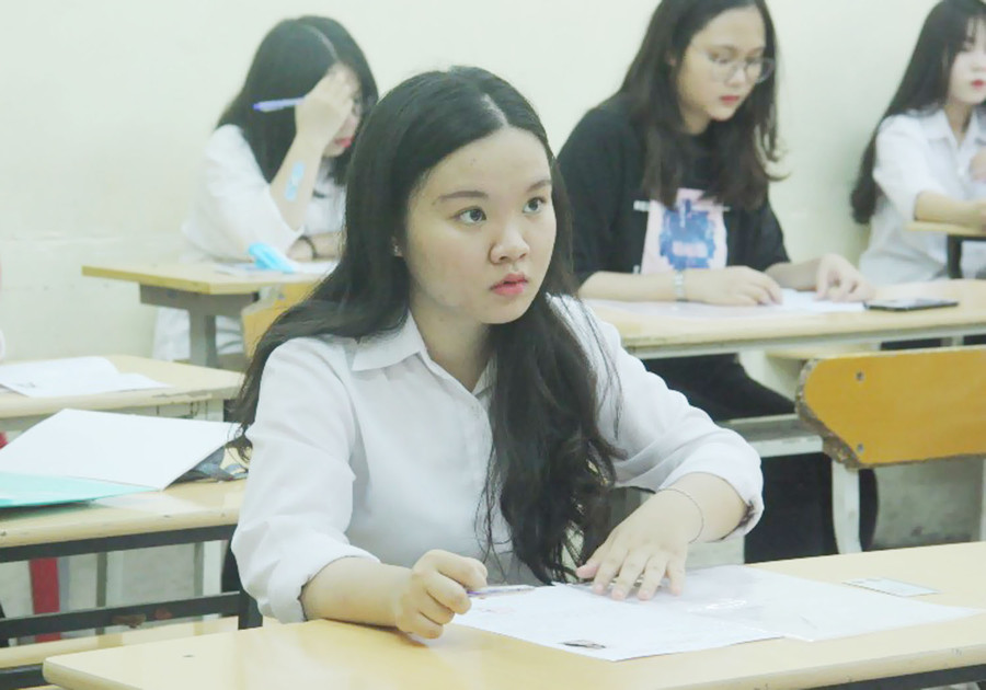 Thí sinh làm bài thi