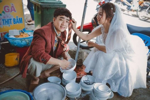 Cao kiến rèn chồng rửa bát 