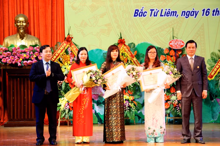 Kỷ niệm Ngày Nhà giáo Việt Nam tại các địa phương