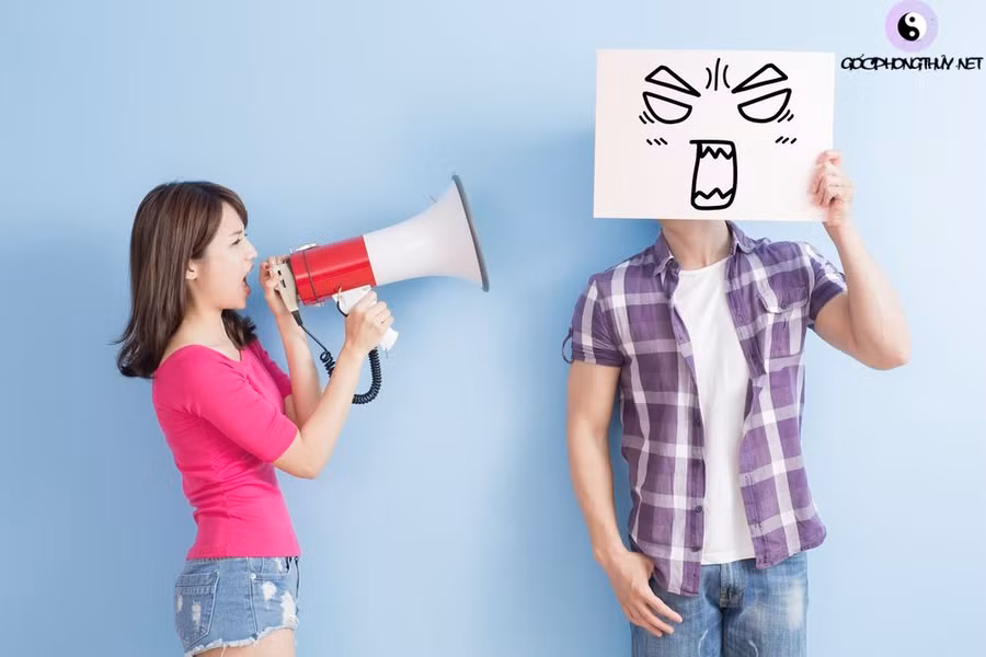 Vợ thông minh sẽ không làm những điều này khi xung đột với chồng