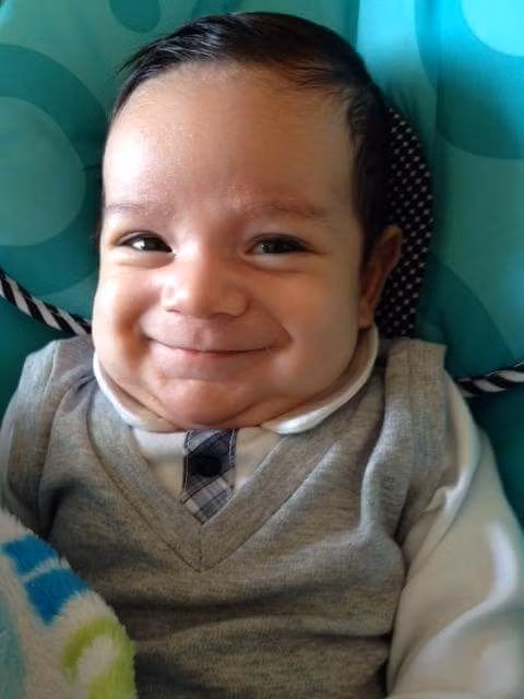 15 em be co khuon mat “gia” nhu nguoi lon hinh anh 14