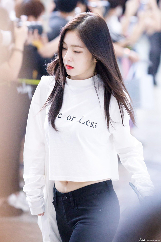 Thời trang street style bắt mắt của 3 nữ thần nhan sắc nhà SM ảnh 4 Thoi trang street style bat mat cua 3 nu than nhan sac nha SM hinh anh 4