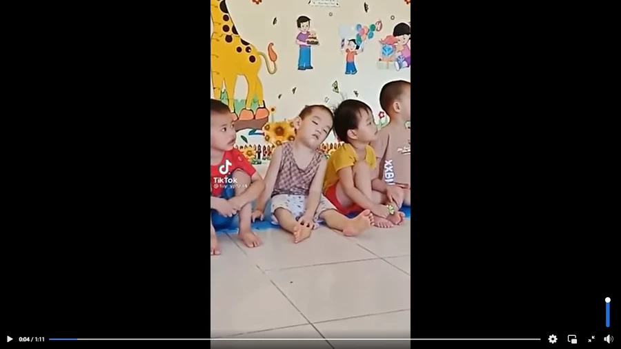 Clip: Cười xỉu với cậu bé ngủ gà ngủ gật trong lớp 