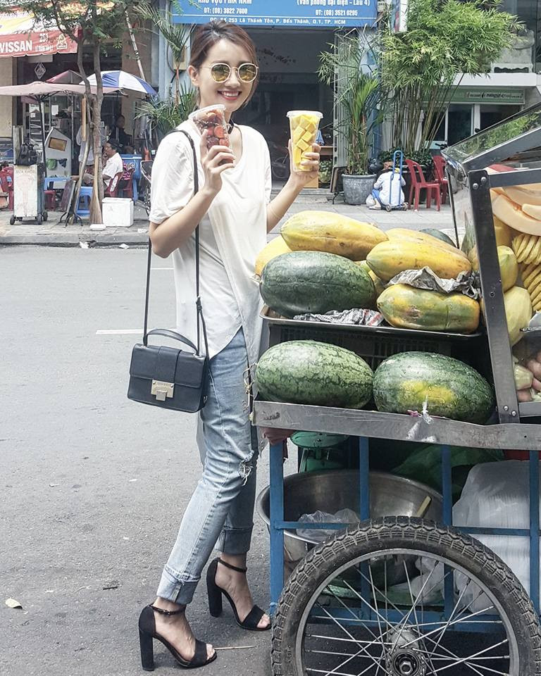 Hãy là cô gái gợi cảm, phong cách như BTV thể thao Quỳnh Chi ảnh 14 Hãy là cô gái gợi cảm, phong cách như BTV thể thao Quỳnh Chi ảnh 14