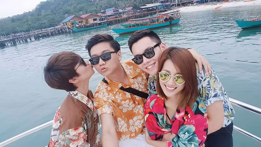 Hãy là cô gái gợi cảm, phong cách như BTV thể thao Quỳnh Chi ảnh 17 Hãy là cô gái gợi cảm, phong cách như BTV thể thao Quỳnh Chi ảnh 17