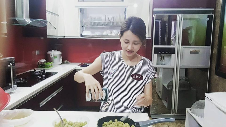 Hãy là cô gái gợi cảm, phong cách như BTV thể thao Quỳnh Chi ảnh 10 Hãy là cô gái gợi cảm, phong cách như BTV thể thao Quỳnh Chi ảnh 10