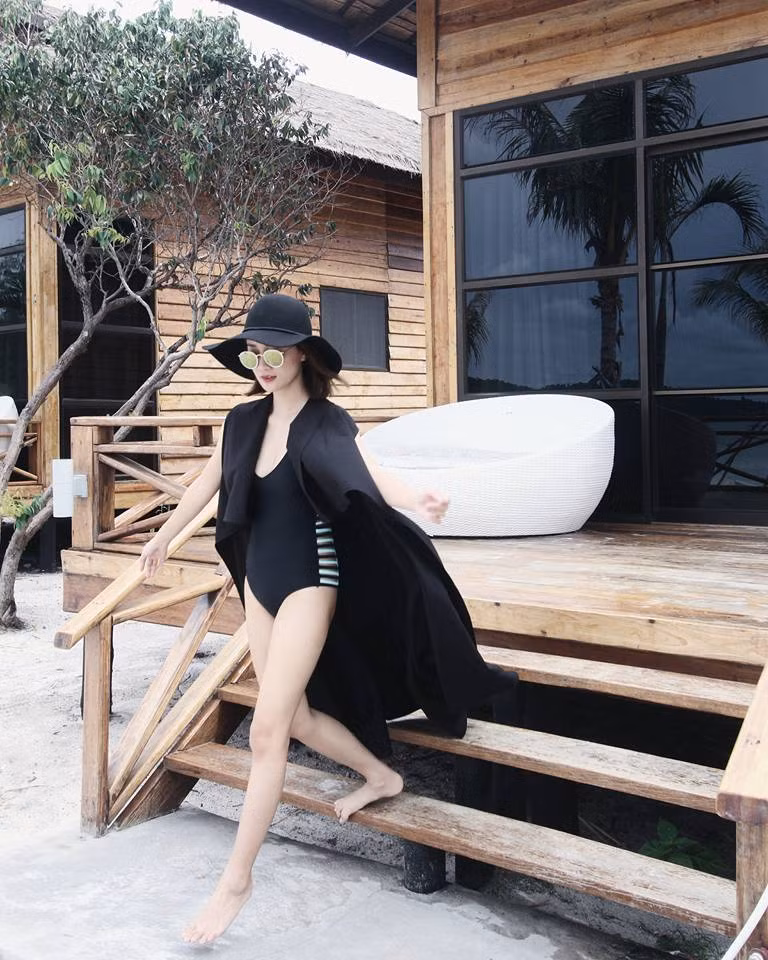 Hãy là cô gái gợi cảm, phong cách như BTV thể thao Quỳnh Chi ảnh 18 Hãy là cô gái gợi cảm, phong cách như BTV thể thao Quỳnh Chi ảnh 18