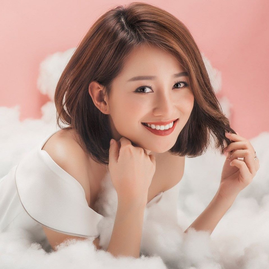 Hãy là cô gái gợi cảm, phong cách như BTV thể thao Quỳnh Chi ảnh 6 Hãy là cô gái gợi cảm, phong cách như BTV thể thao Quỳnh Chi ảnh 6