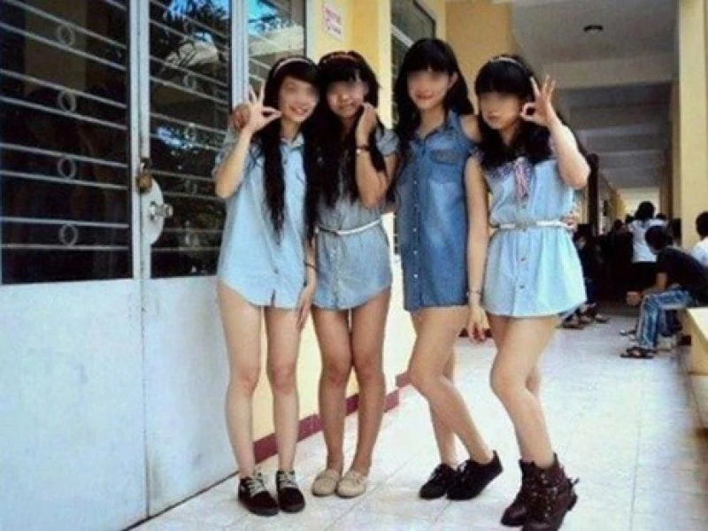 Con gái lớp 6 thích mặc “hở bạo”, mẹ sốt vó
