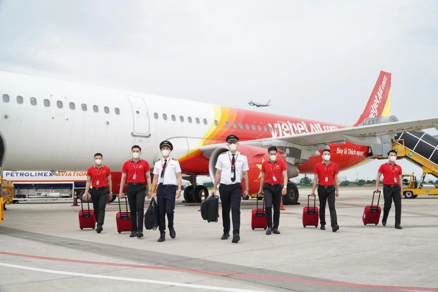 Vietjet mở lại 15 đường bay đón khách trên những chuyến bay xanh an toàn