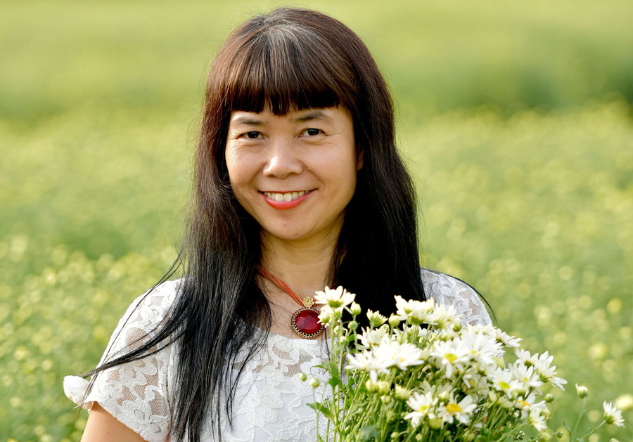 Tác giả Kiều Bích Hậu. Tác giả Kiều Bích Hậu.