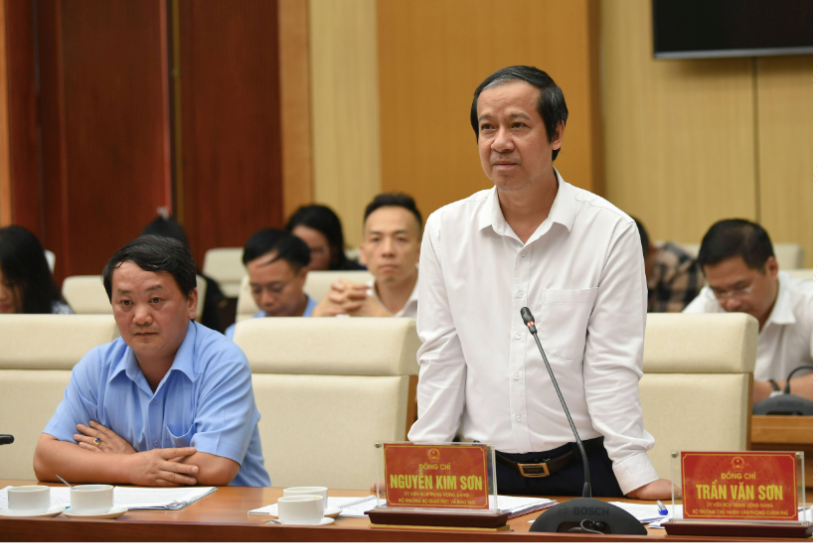 Bộ trưởng Bộ GD&amp;ĐT Nguyễn Kim Sơn phát biểu trong buổi làm việc của Thủ tướng với Phú Thọ.
