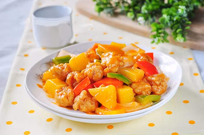 Thịt rán sốt dứa chua ngọt hấp dẫn