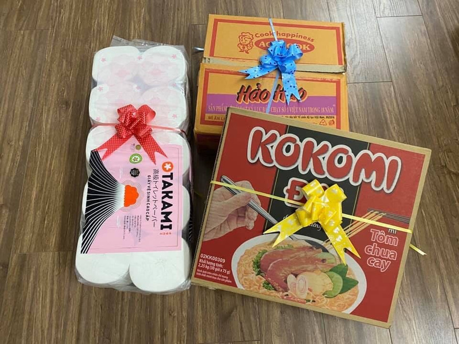 Món quà 20/11 ''ngon - bổ - rẻ'', vừa có cái ăn mà không phải đi nhà hàng, đúng là hợp tình, hợp lý. Món quà 20/11 ''ngon - bổ - rẻ'', vừa có cái ăn mà không phải đi nhà hàng, đúng là hợp tình, hợp lý.