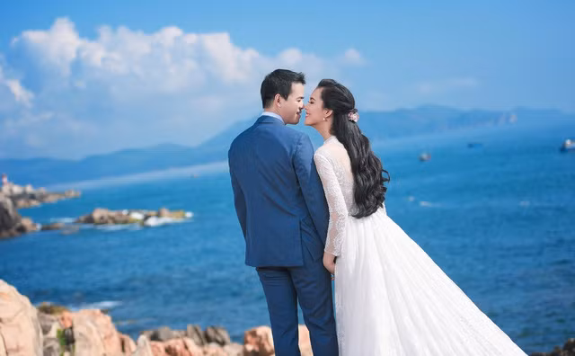 Chính vì thế, cả ekip đã không mất nhiều thời gian để sản xuất bộ ảnh cưới.