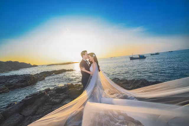 Ảnh cưới tuyệt đẹp của Hoa hậu được yêu thích nhất