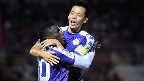 Đẳng cấp lên tiếng, Hà Nội áp sát ngôi đầu của TP.HCM