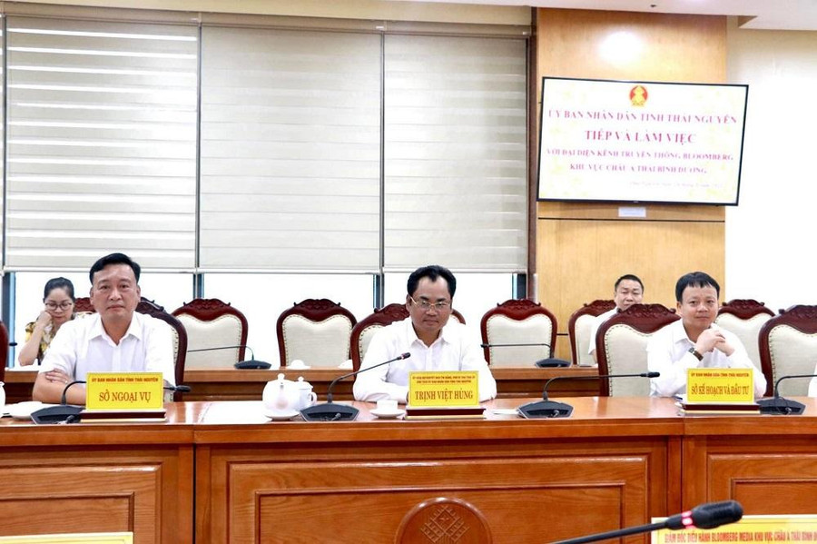 Đại biểu tham dự chương trình