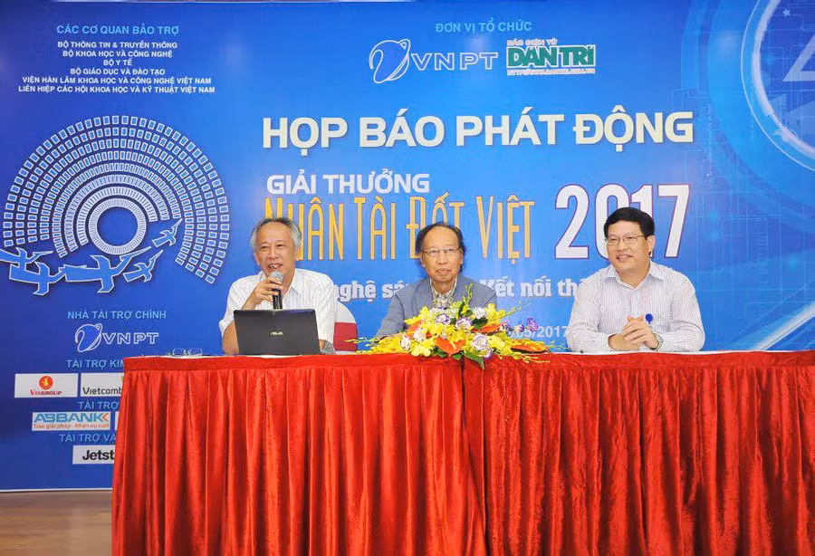 Họp báo phát động Giải thưởng Nhân tài Đất Việt năm 2017