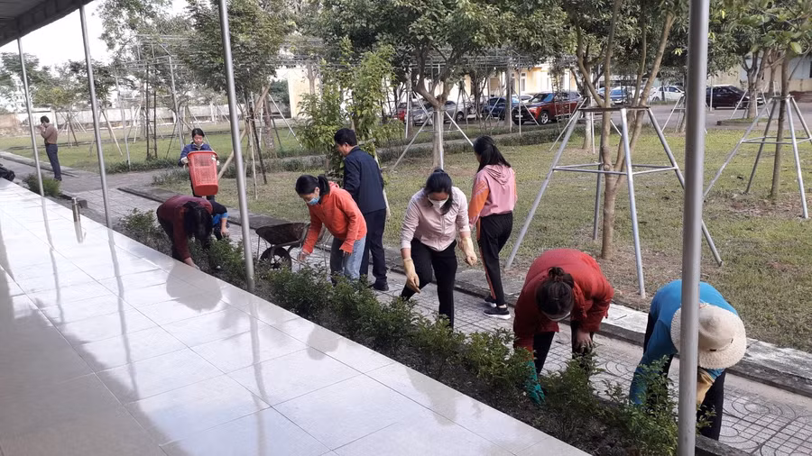 Buổi lao động Công đoàn tại trung tâm.