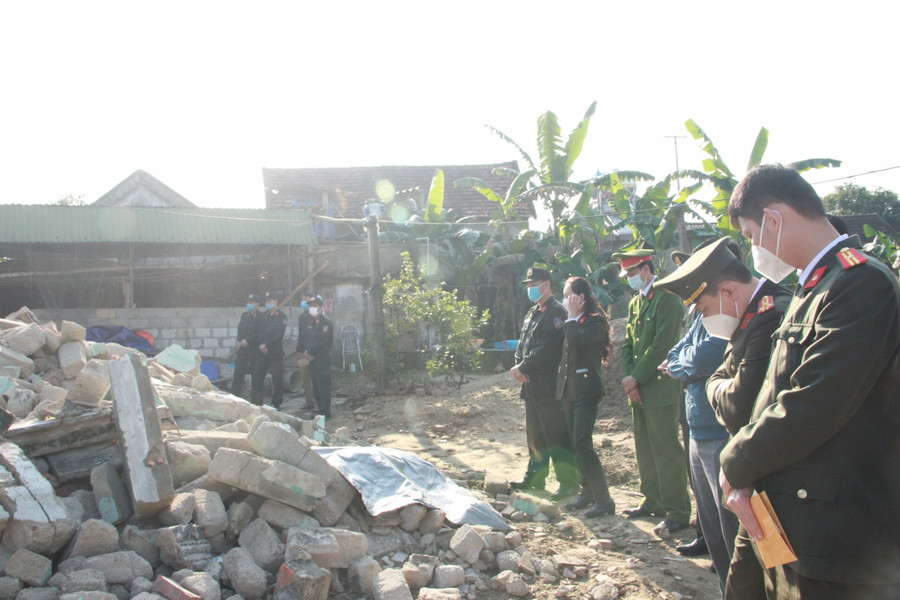 Tại Lễ khởi công có đông đảo cán bộ chiến sĩ Công an xã, huyện và Công an tỉnh. Tại Lễ khởi công có đông đảo cán bộ chiến sĩ Công an xã, huyện và Công an tỉnh.