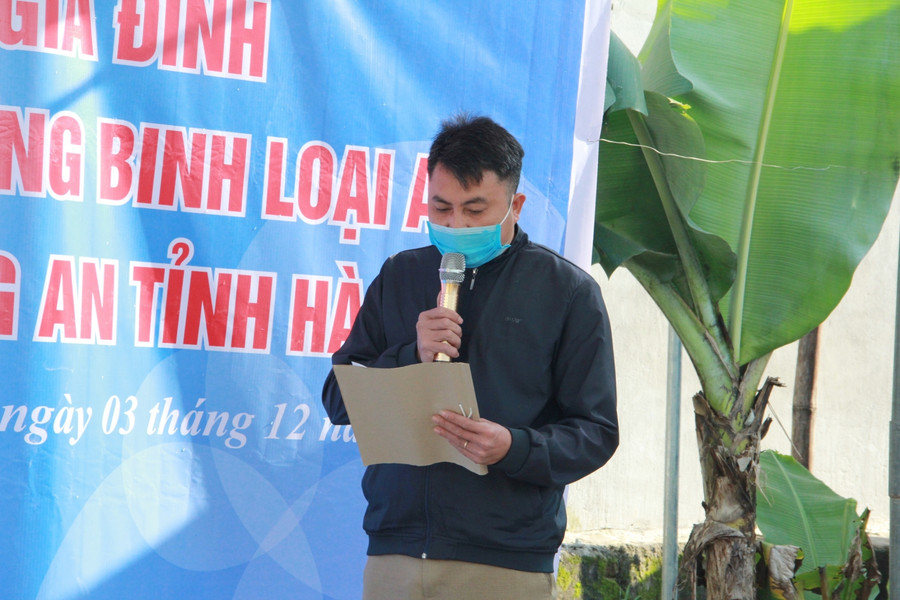 Đại úy Đinh Văn Mạnh gửi lời biết ơn sâu sắc tới Ban giám đốc Công an tỉnh đã luôn quan tâm, động viên cá nhân đồng chí cũng như gia đình nhỏ ở quê nhà. Cảm ơn Báo Giáo dục và Thời đại đã có sự kết nối, quan tâm tới gia đình. Đại úy Đinh Văn Mạnh gửi lời biết ơn sâu sắc tới Ban giám đốc Công an tỉnh đã luôn quan tâm, động viên cá nhân đồng chí cũng như gia đình nhỏ ở quê nhà. Cảm ơn Báo Giáo dục và Thời đại đã có sự kết nối, quan tâm tới gia đình.