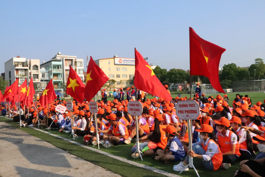 Học sinh các trường THCS, PTCS, PTDT Nội trú trên địa bàn huyện Ba Vì đều nhiệt tình tham gia ngày hội thể thao. Học sinh các trường THCS, PTCS, PTDT Nội trú trên địa bàn huyện Ba Vì đều nhiệt tình tham gia ngày hội thể thao.