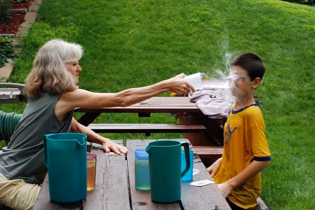 Ngỡ ngàng với khoảnh khắc “chộp” đúng thời điểm - Hình 10