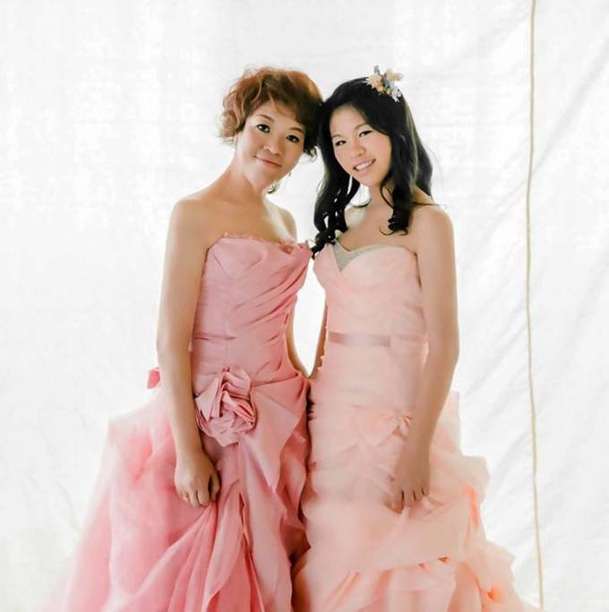 Cảm động 19 lá thư bố viết cho con gái trước khi qua đời vì ung thư ảnh 1 Chu và con gái, hiện đã 14 tuổi. Ảnh: AsiaWire.