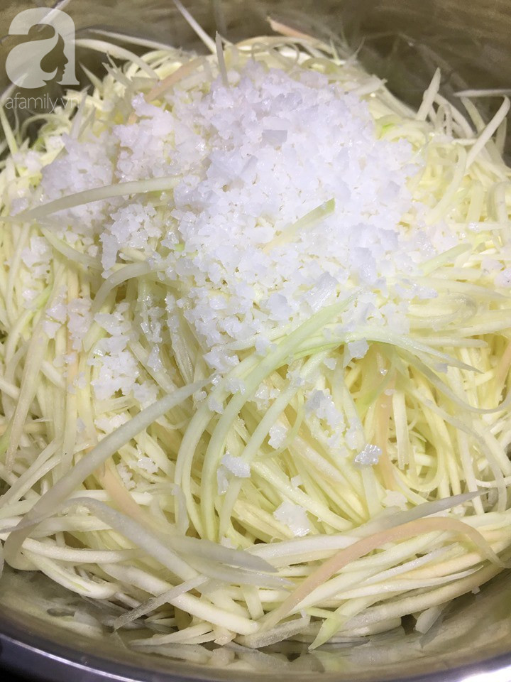 Mắm đu đủ giòn ngon hết cỡ, ăn với gì cũng tuyệt! - Ảnh 1. Mắm đu đủ giòn ngon hết cỡ, ăn với gì cũng tuyệt! - Ảnh 1.