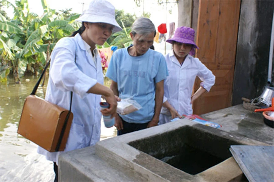 Phòng ngừa bệnh trong mùa bão lũ