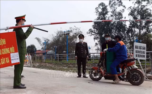 Cận cảnh cuộc sống thường ngày nơi tâm dịch Sơn Lôi - Vĩnh Phúc - 8