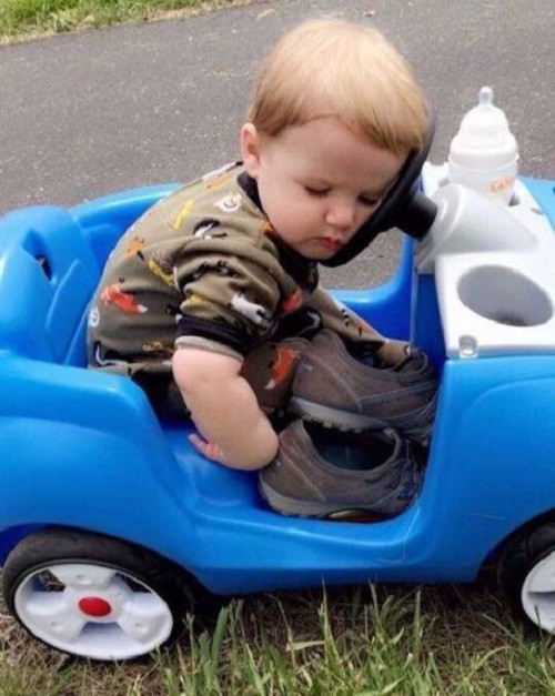 Ngủ quên vì say sữa. 10-anh-hai-hot-nhat-facebook-trong-ngay-8