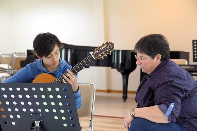 Ba bạn trẻ Việt giành học bổng nghệ thuật hiếm và danh tiếng thế giới năm 2018 - 4