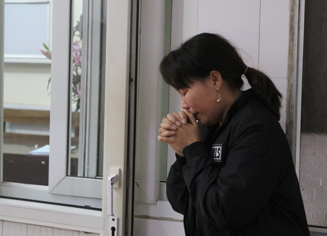 Bệnh viện Việt Đức chật cứng bệnh nhân pháo nổ và tai nạn giao thông ảnh 2 Chú thích ảnh