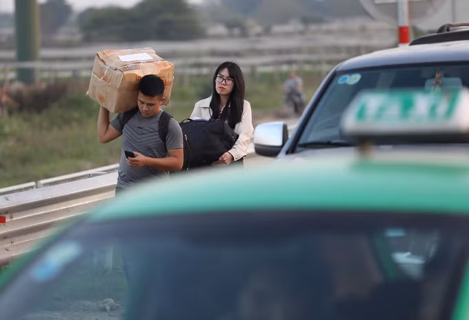 Cao tốc Pháp Vân - Cầu Giẽ ùn tắc gần 5 km