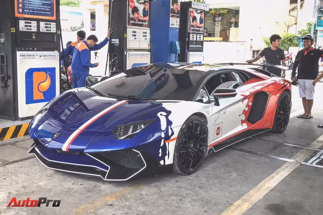 Hai đại gia tuổi Hợi chơi siêu xe khét tiếng nhất tại Việt Nam-7