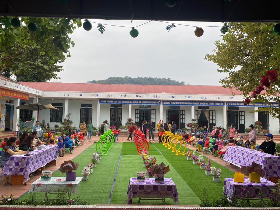 ... để có được những cơ sở vật chất khang trang, thu hút trẻ đến trường như hôm nay.