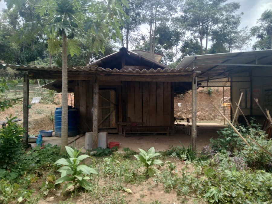 Một lớp học ở điểm bản lẻ.