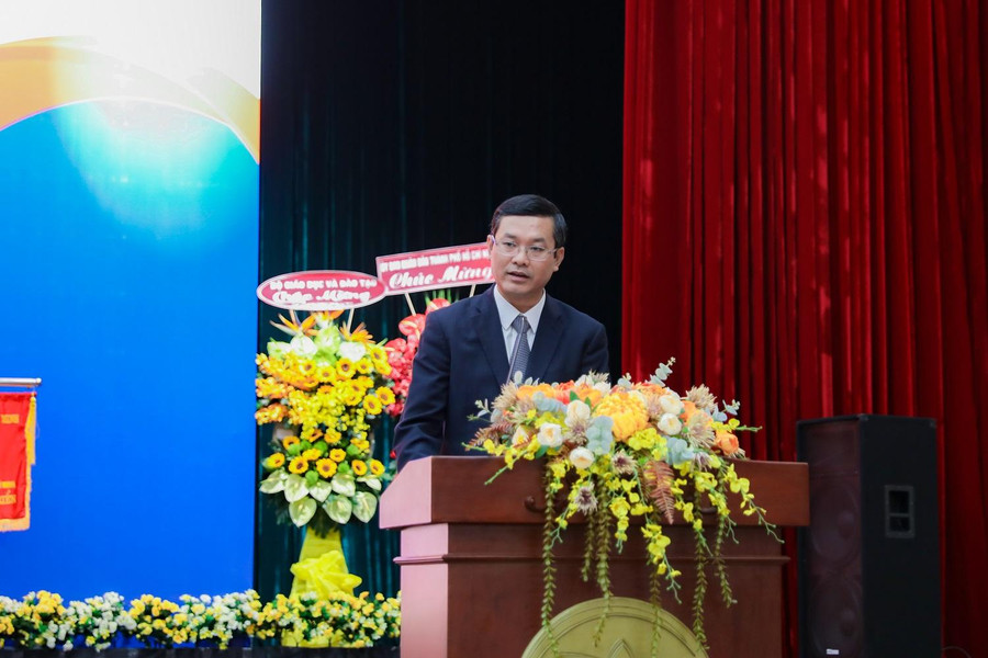 Thứ trưởng Nguyễn Văn Phúc phát biểu tại lễ kỷ niệm. Thứ trưởng Nguyễn Văn Phúc phát biểu tại lễ kỷ niệm.