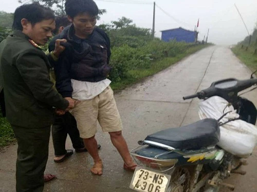 Hai cá thể động vật rừng do Tuy vận chuyển đã bị lực lượng liên ngành kiểm lâm bắt giữ (ẢnhTG) 